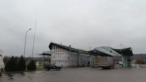 Словакия закрыла все пункты пропуска на границе с Украиной из соображений безопасности