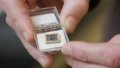 Chinese, U.S. scientists develop revolutionary graphene semiconductor.  Photo by Xinhua.