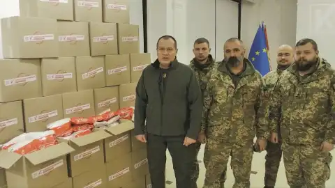 "Українська команда" передала тисячу обігрівчих наборів 72 бригаді, а загалом забезпечить теплом 50 тисяч
