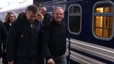 Polish Prime Minister Tusk arrives in Kyiv on Ukraine's Unity Day