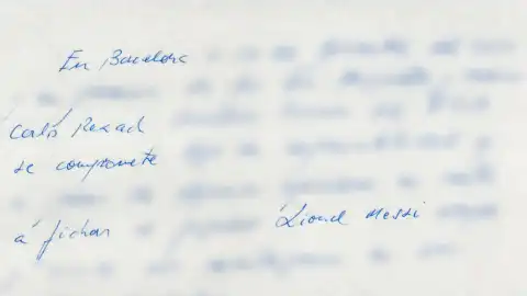 Салфетка, которая обеспечила сделку между Месси и ФК "Барселона". Фото: аукционный дом Bonhams