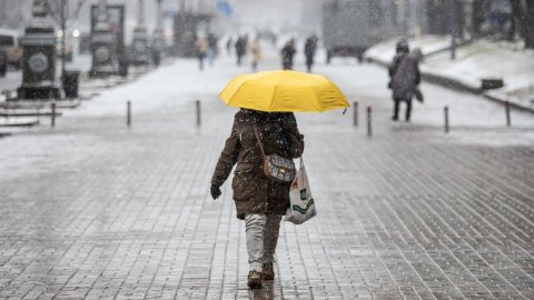 Сніг із дощем очікуються на більшій частині України найближчими днями. Фото: Віталій Носач/ РБК-Україна.