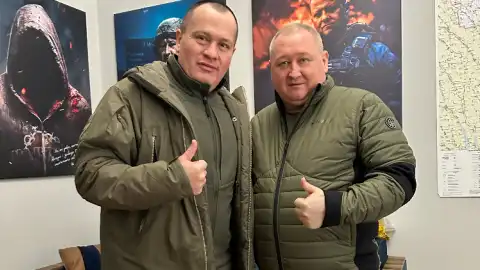 "Украинская команда" привезла дроны защитникам на южном направлении и передала легендарному генералу Марченко, – Палатный