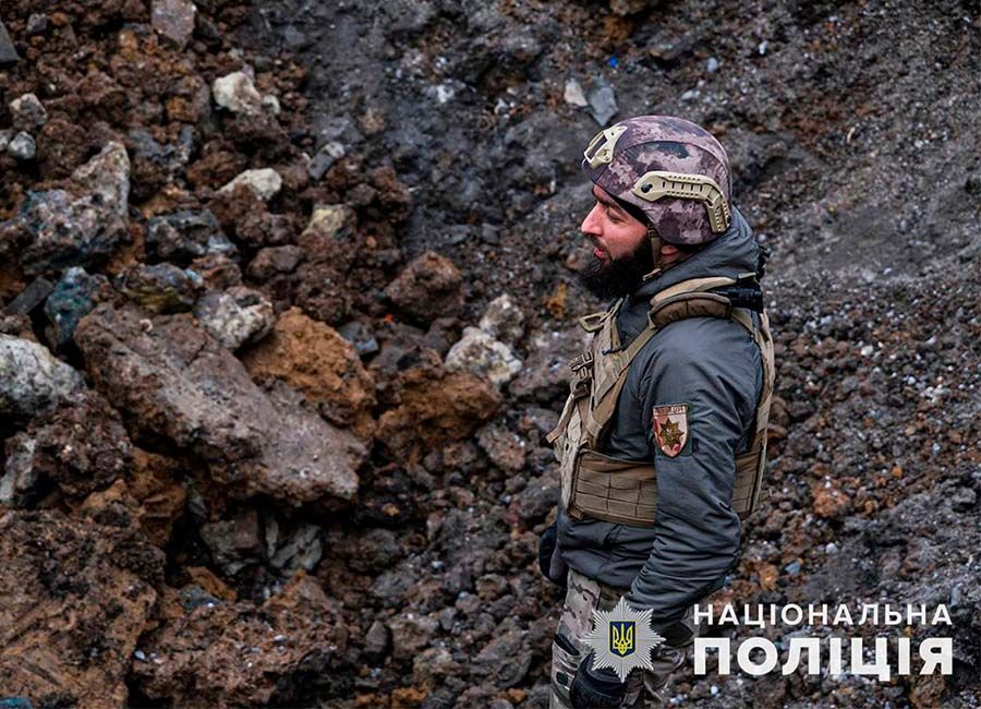 Наслідки ракетного удару по Селидовому Донецької області. Фото: Нацполіція