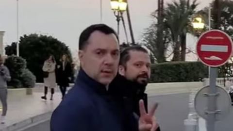 Арестович у Монако. Скрін відео