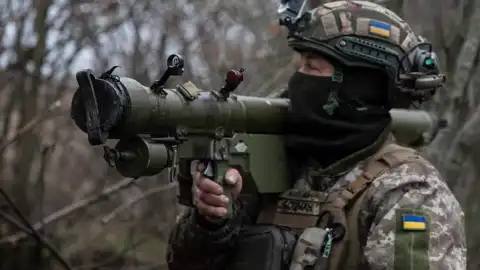 Украинский военный с ПЗРК. Фото: 37-я ОБрМП ВСУ.