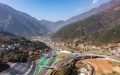 A section of the Wuxi-Zhenping Expressway in Wuxi County, southwest China's Chongqing. Photo by Xinhua/Huang Wei.