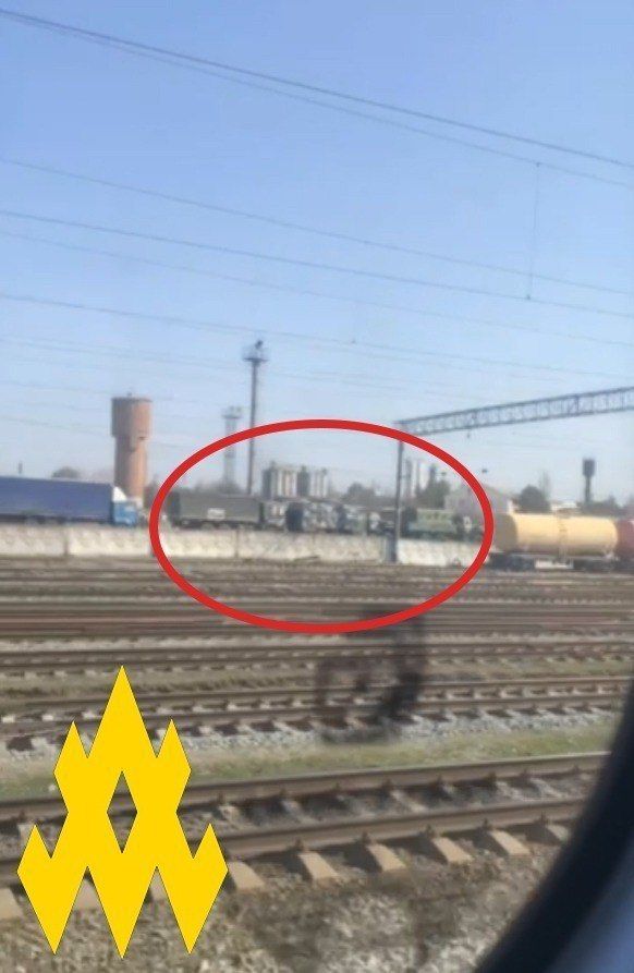 Партизани показали військову техніку росіян в Криму. Колаж: Telegram/АТЕШ