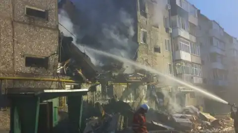 Shahed hit a high-rise building in Sumy; 10 people pulled out from under rubble, some killed