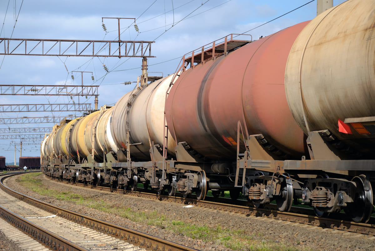 РФ попросила в Казахстану 100 тисяч тонн бензину в разі дефіциту через атаки України, – Reuters