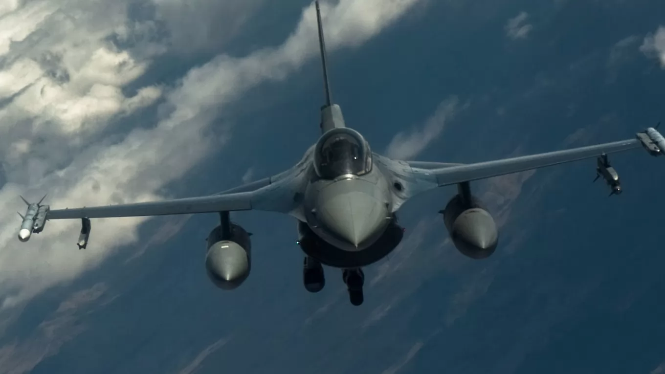 Винищувачі F-16 значно посилять протиповітряну оборону України, - Повітряні сили