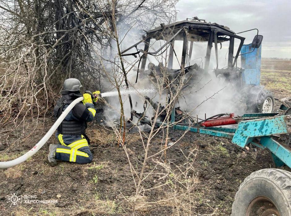 In the Kherson Region, a tractor ran over ammunition in a field, the driver was killed. Photo: SESU