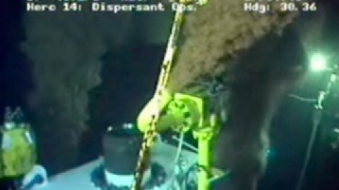 Теперь перед нефтяным гигантом стоит нелегкий выбор: оставить все как есть или идти на риск, завершая изначальный план.