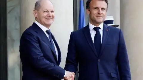 Leaders of France and Germany discuss military support for Ukraine