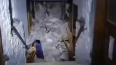 Опубліковано відео з заваленого сніговою лавиною готелю в Італії