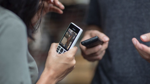 Nokia снова выпустила кнопочный телефон с "вечной" батареей и игрой "змейка"