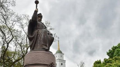 У Полтаві Порошенко відкрив пам'ятник гетьманові Мазепі