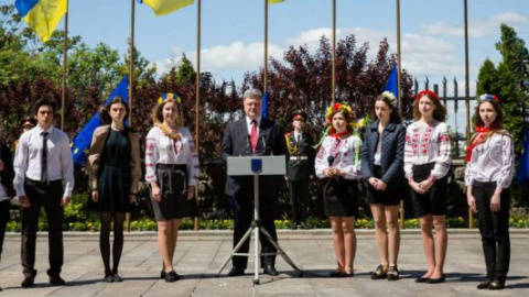 Порошенко: ничто не заставит Украину свернуть с избранного пути. Фото: facebook.com/petroporoshenko