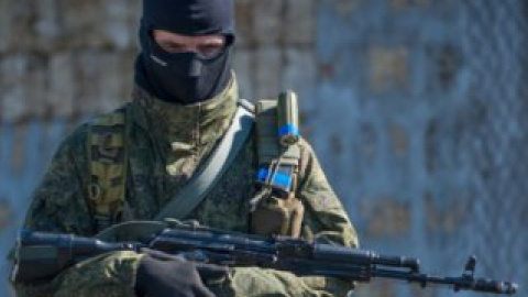 В Севастополе во время штурма неизвестные с оружием избили журналистов