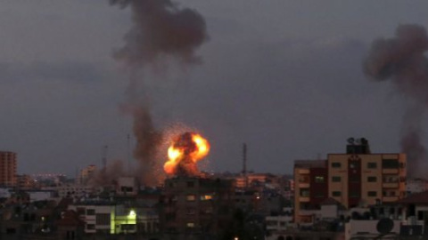 NEWSru Israel: Впервые с 2012 года Тель-Авив подвергся обстрелу со стороны сектора Газа (жестокие кадры +18!)