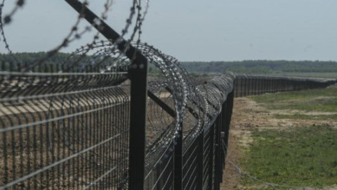 На кордоні з Угорщиною прикордонники затримали 8 мігрантів з Південної Азії