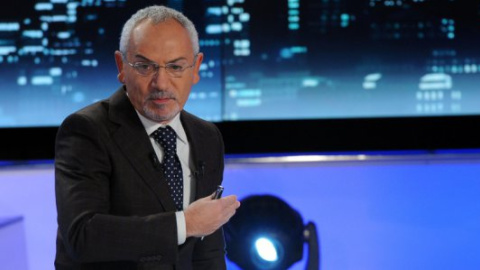 Шустеру анулювали дозвіл на роботу через довідку про судимість