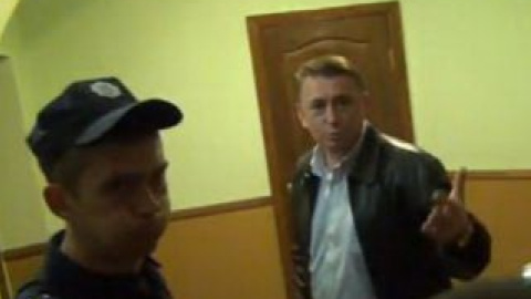 Мельниченко является доверенным лицом Поповича. Скриншот видео с YouTube