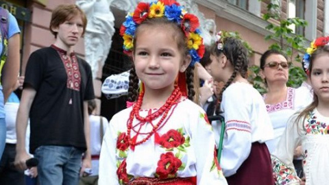 В Одесі пройшов мегамарш у вишиванках