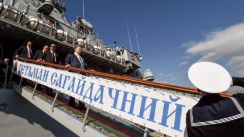 Порошенко відвідав фрегат "Гетьман Сагайдачний"