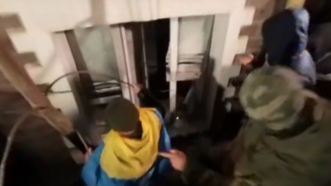 Скріншот панорамного відео погрому "офісу Медведчука". Українські Новини