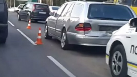 Одеські поліцейські врізалися в Mercedes