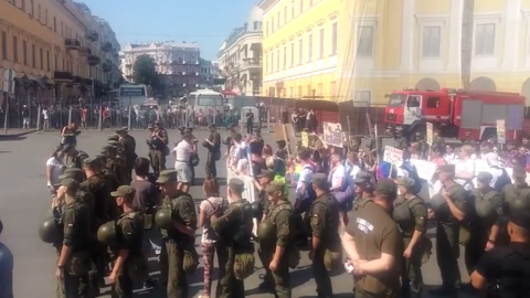 Марш рівності пройшов в Одесі зі скандалами і провокаціями