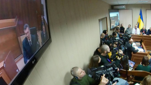 Онлайн-трансляція: Янукович дає свідчення