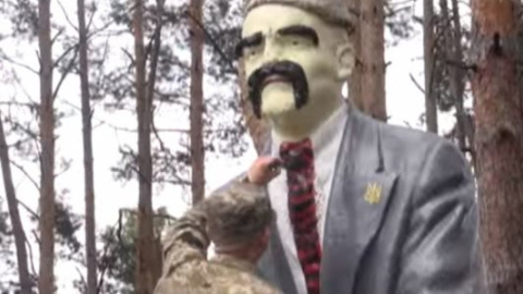​В Луганской области Ленина "декоммунизировали" в Шевченко
