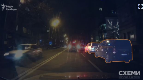 Фукс був помічений журналістами "Схем" неподалік у ресторані, де на той момент знаходилися народний депутат від "Блоку Петра Порошенко" Олександр Грановський. Фото: radiosvoboda