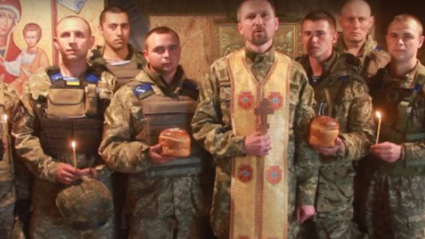 Відео дня: великоднє привітання із зони АТО