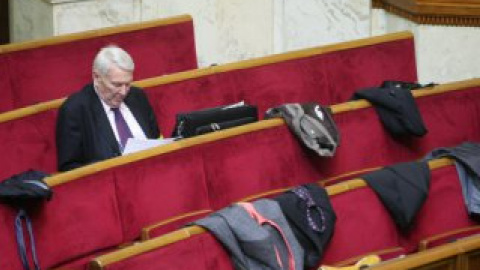 Один из депутатов отправил журналистов по этому вопросу в СБУ.