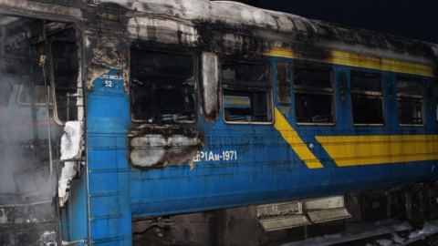 Повністю згорів один вагон. Фото: ternopil.dsns.gov.ua
