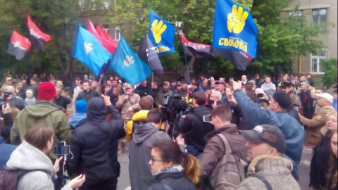 Активісти вимагають відставки Авакова. Фото: @vo_svoboda