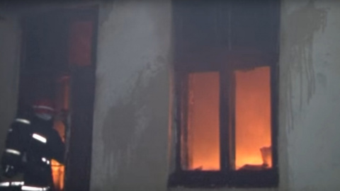 Повідомлення до рятувальної служби надійшло о 22:04. Фото: скріншот yоutube