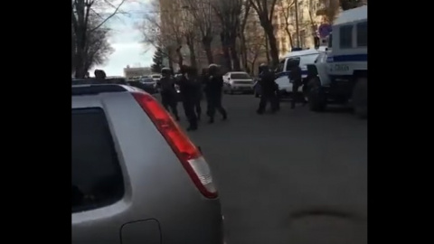 У Росії на управління ФСБ напав 18-річний хлопець, опубліковано відео