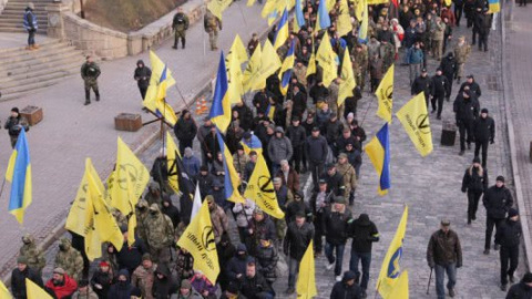600 мітингувальників пройшли колоною по Інститутській в Києві