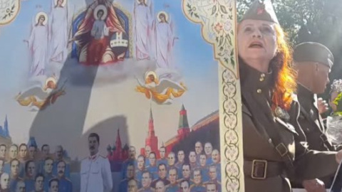 На акции активисты пытались развернуть флаг УПА. Фото: скриншот YouTube