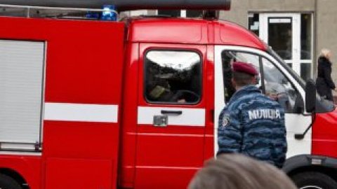 Вибух прогримів в районі дев'ятого-десятого поверхів.