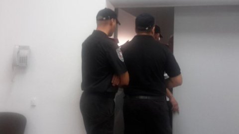 Суд над Пукачем знову перенесли - не з'явився адвокат, а потерпілий влаштував скандал