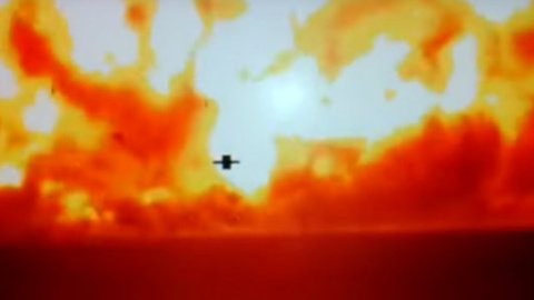 Видео дня: военные запустили ракету в российскую машину с боеприпасами
