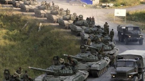 Тымчук: в Луганск прорвались до 40 единиц тяжелой бронетехники с РФ