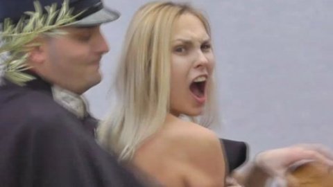 Ватикан вніс українську актівістіку Femen в чорний список