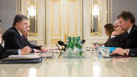 ​Спецпосланники Меркель и Олланда обеспокоены препятствием работы ОБСЕ на Донбассе