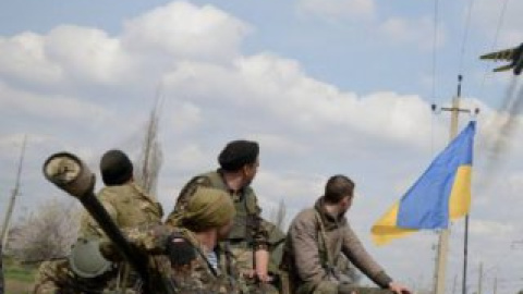 СМИ: украинские БМД вырвались из окружения в Краматорске (обновлено)